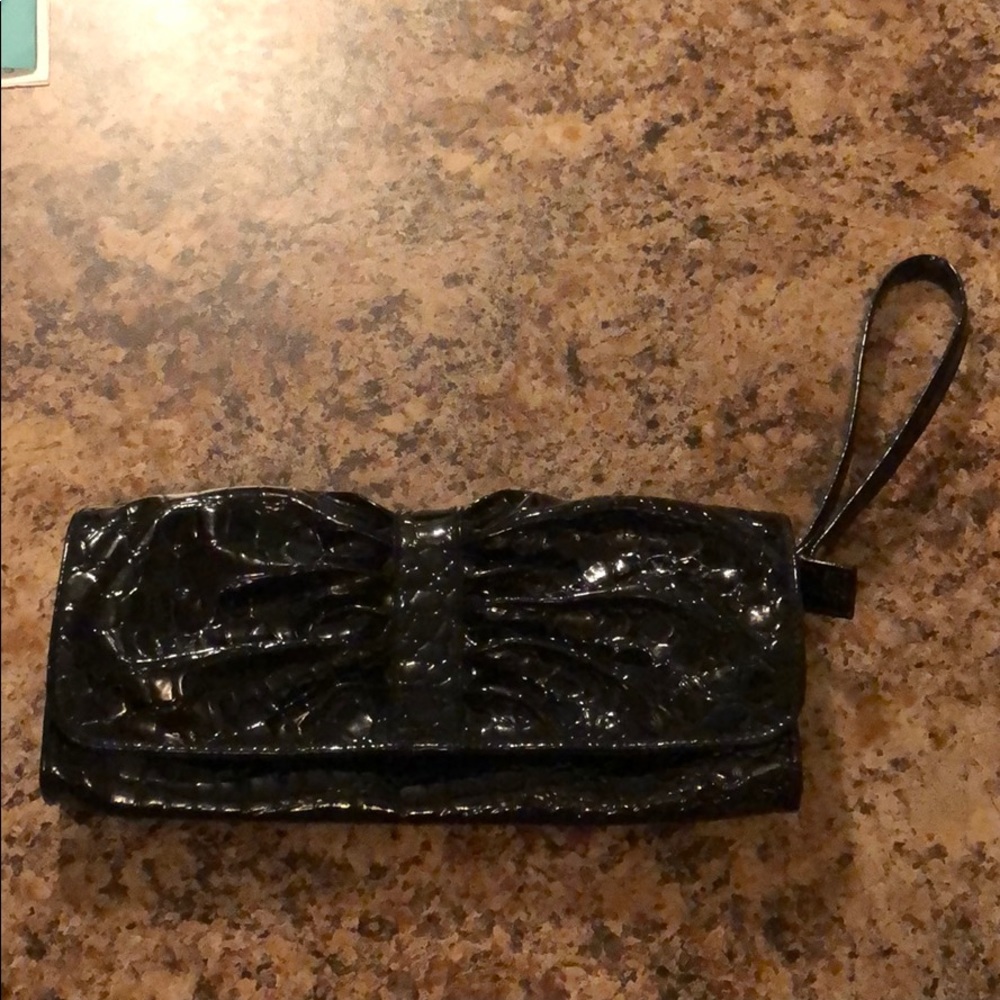 Black Faux Snake Skin Clutch - Picture 1 of 2